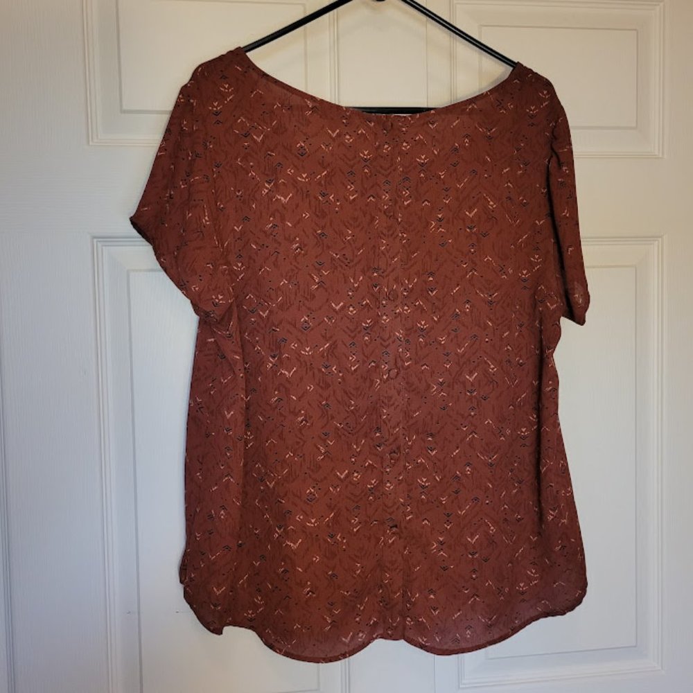 Torrid Abbey Geo Georgette Button Back Plus Size Top Flowy Wrinkle Free Western - Picture 3 of 12